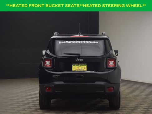 Used 2023 Jeep Renegade Latitude w/ Premium Group image 9