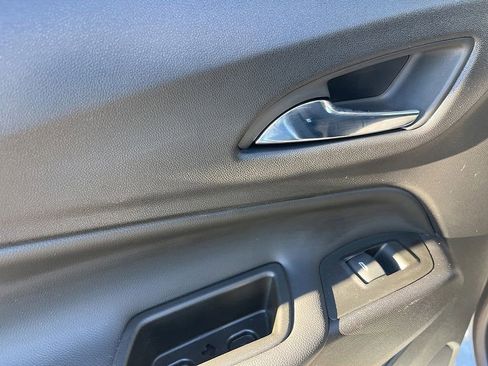 Used 2023 Chevrolet Equinox LT image 47