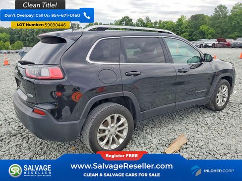 Used 2019 Jeep Cherokee Latitude w/ Cold Weather Group FWD image 4