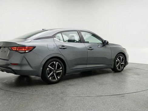 Used 2025 Nissan Sentra SV image 9
