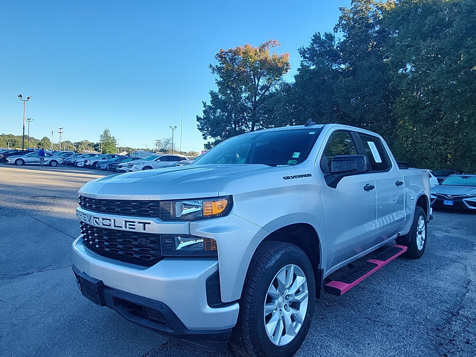 Used 2022 Chevrolet Silverado 1500 Custom w/ LPO, Dark Essentials Package AWD/4WD image 1