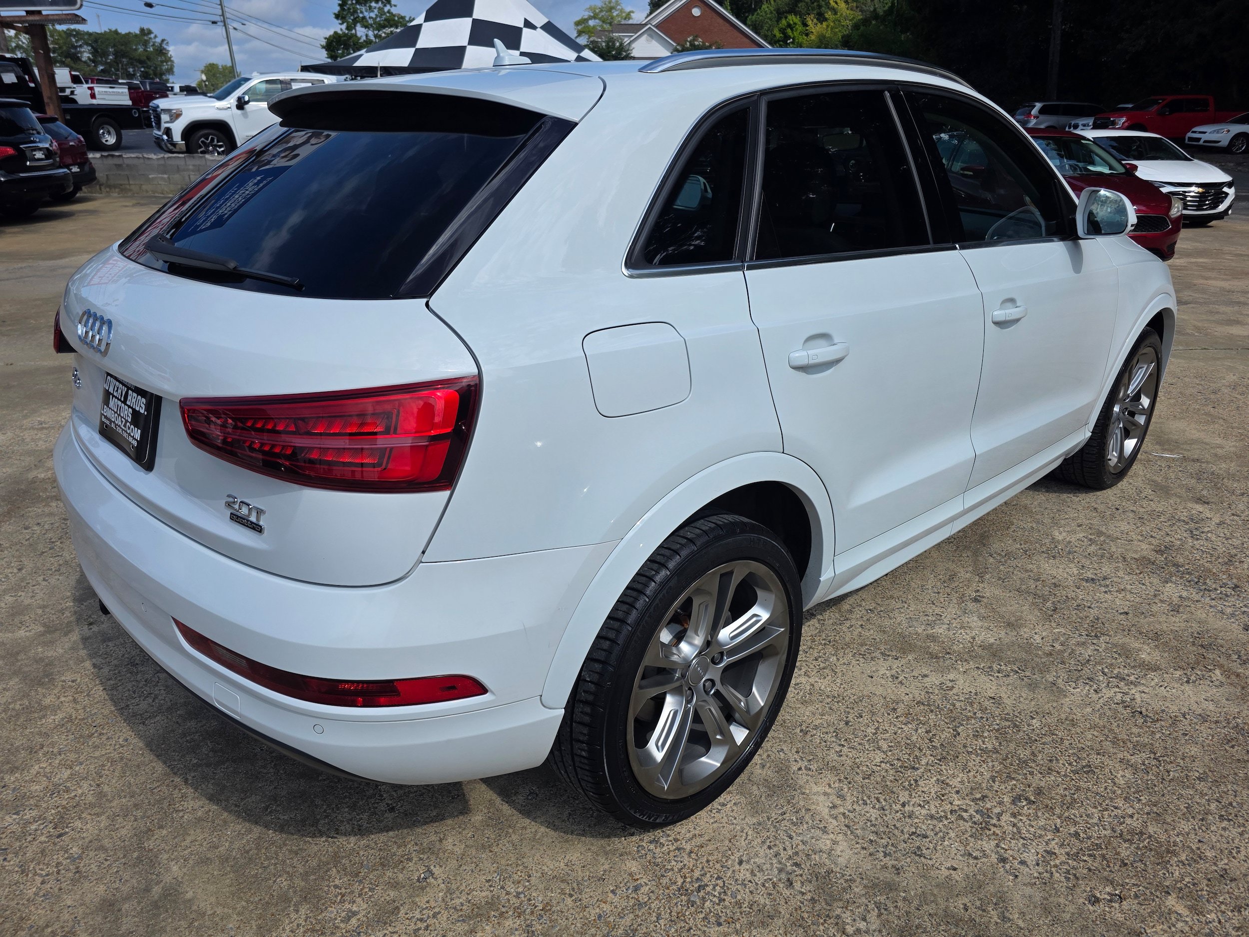Used 2016 Audi Q3 2.0T Premium Plus w/ Technology Package AWD/4WD image 4