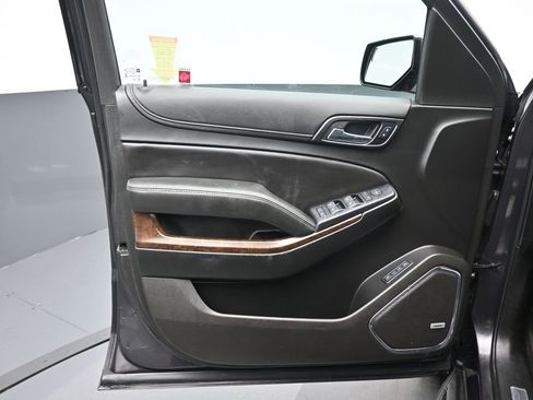 Used 2018 Chevrolet Suburban LT AWD/4WD image 9