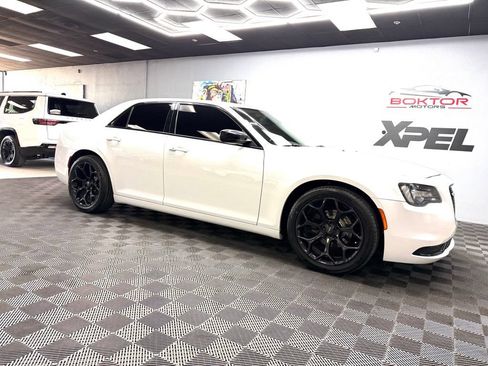Used 2019 Chrysler 300 Touring w/ Sport Appearance Package RWD image 2