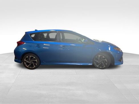 Used 2018 Toyota Corolla iM w/ All-Weather Mat Package FWD image 7
