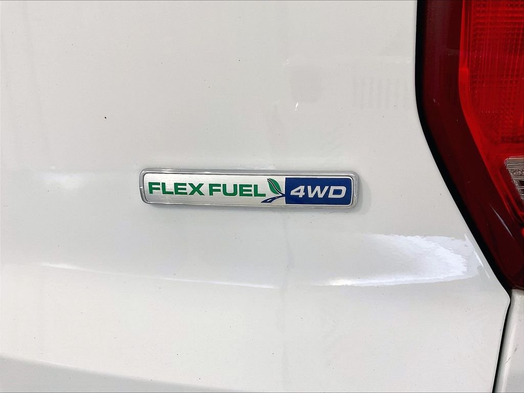 Used 2016 Ford Explorer XLT w/ Equipment Group 201A AWD/4WD image 28
