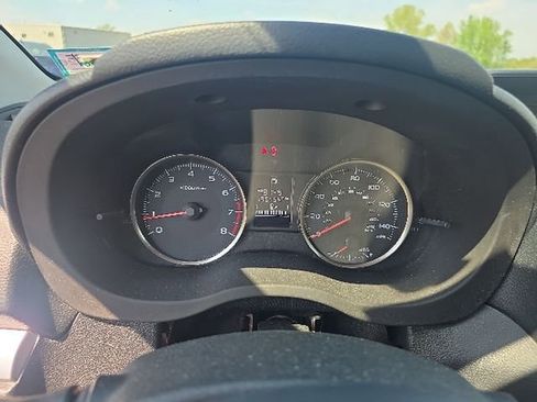 Used 2015 Subaru Crosstrek 2.0i Premium w/ Moonroof Package AWD/4WD image 12