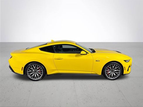 Used 2024 Ford Mustang GT Premium image 5