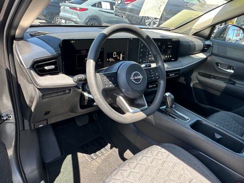Used 2026 Nissan Kicks SV FWD image 22