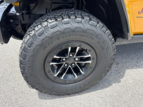 New 2026 Jeep Wrangler Unlimited Rubicon AWD/4WD image 33