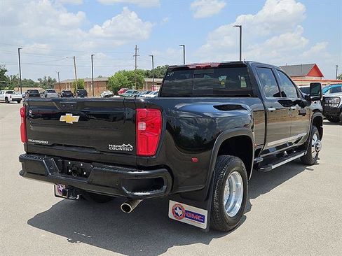 Used 2025 Chevrolet Silverado 3500 High Country w/ High Country Premium Package AWD/4WD image 4