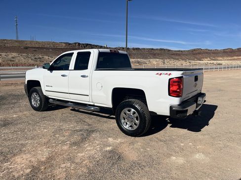 Used 2015 Chevrolet Silverado 2500 LTZ image 6