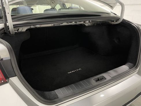 Used 2020 Nissan Sentra SV FWD image 18