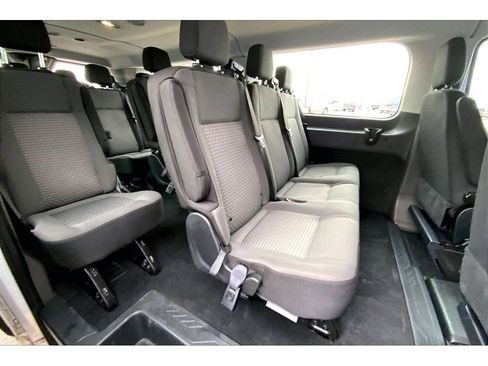 Used 2024 Ford Transit 350 XLT image 27