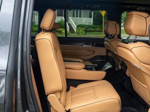 Used 2025 Jeep Grand Wagoneer Series III w/ Quick Order Packagew 28T AWD/4WD image 60