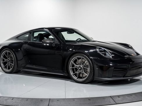 Used 2026 Porsche 911 GT3 RWD image 39