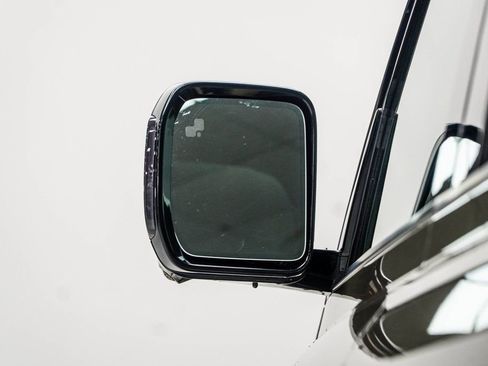 Used 2024 Land Rover Defender 130 X image 14