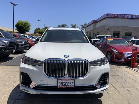 Used 2019 BMW X7 xDrive40i w/ Premium Package AWD/4WD image 2