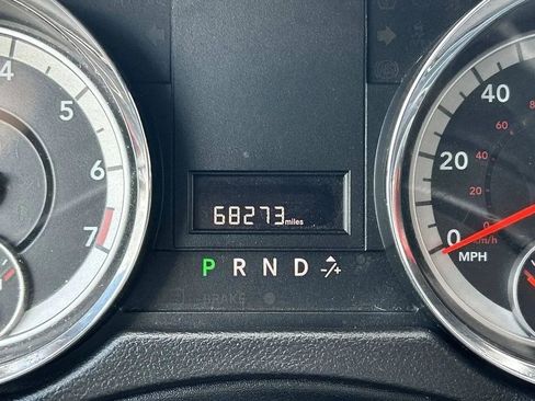 Used 2018 Dodge Grand Caravan SXT FWD image 16