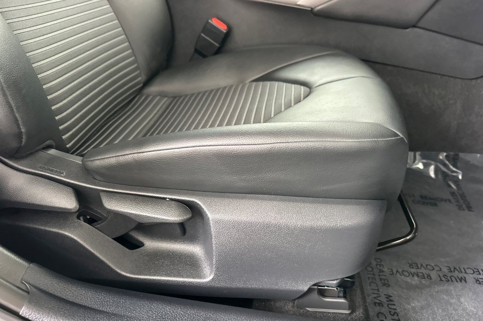Used 2024 Toyota Camry SE FWD image 21