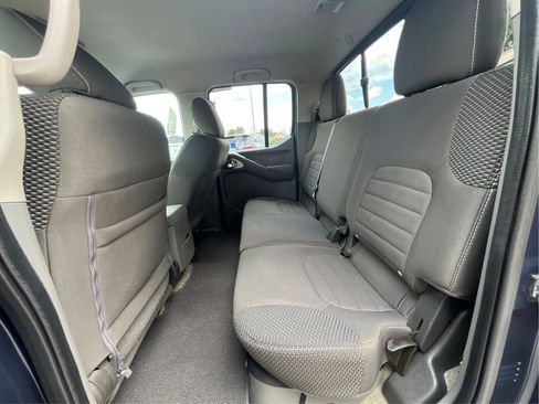 Used 2015 Nissan Frontier Desert Runner RWD image 12