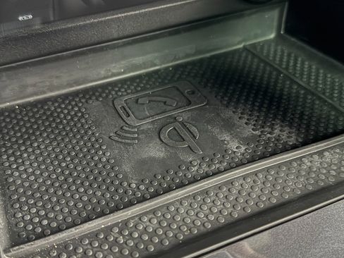 Used 2024 Volkswagen Tiguan SE R-Line image 28