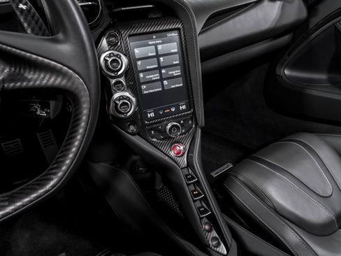 Used 2022 McLaren 720S Spider image 19