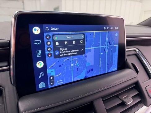 Certified 2022 Chevrolet Suburban LT w/ LT Signature Package image 14