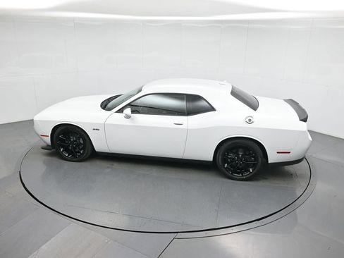 Used 2023 Dodge Challenger R/T image 40