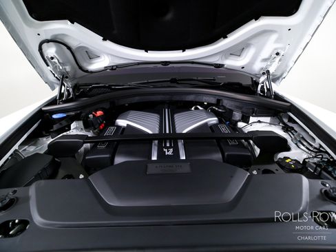 Certified 2023 Rolls-Royce Cullinan w/ Cullinan Package AWD/4WD image 35