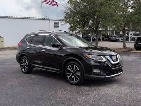 Certified 2017 Nissan Rogue SL w/ SL Premium Package FWD image 2