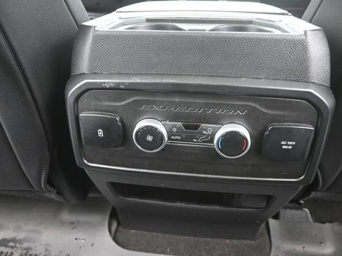 Used 2021 Ford Expedition XLT RWD image 10