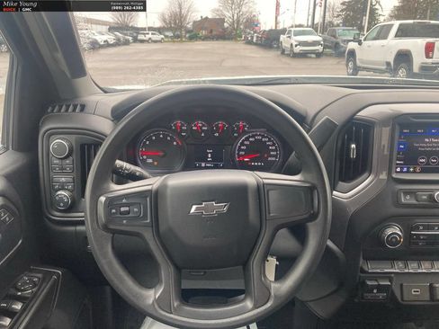 Used 2020 Chevrolet Silverado 1500 Custom Trail Boss w/ Custom Convenience Package AWD/4WD image 19