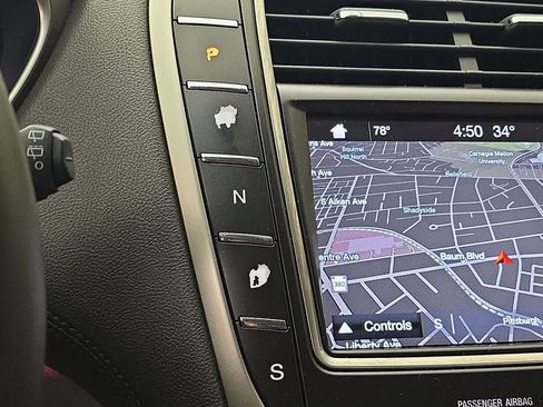 Used 2018 Lincoln MKX Select w/ Select Plus Package image 21