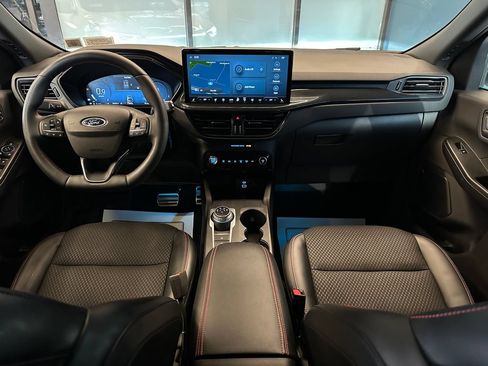 Used 2023 Ford Escape ST-Line Elite AWD/4WD image 9