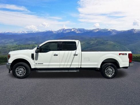 Used 2022 Ford F350 Lariat w/ Lariat Ultimate Package AWD/4WD image 2