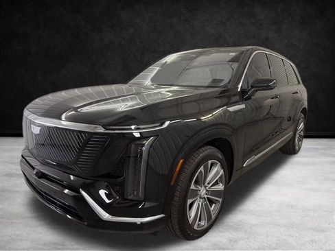 Certified 2026 Cadillac Vistiq Luxury image 4