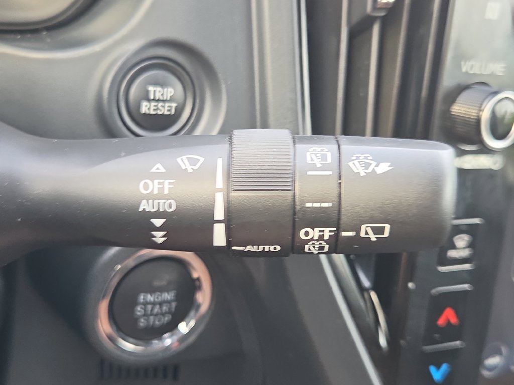 Used 2025 Subaru Forester Touring AWD/4WD image 35