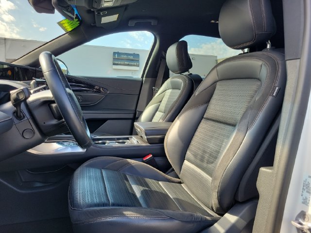 Used 2024 Lincoln Nautilus Reserve w/ Jet Appearance Package (87T) AWD/4WD image 5