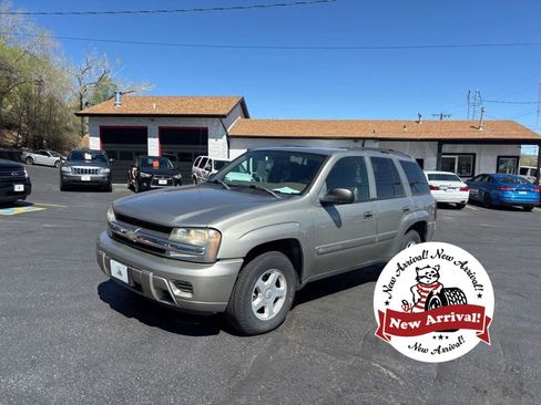 Used 2002 Chevrolet TrailBlazer LS w/ Preferred Equipment Group image 1