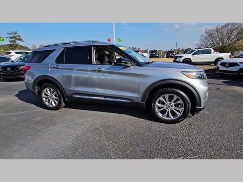 Used 2021 Ford Explorer Limited w/ Equipment Group 301A image 40