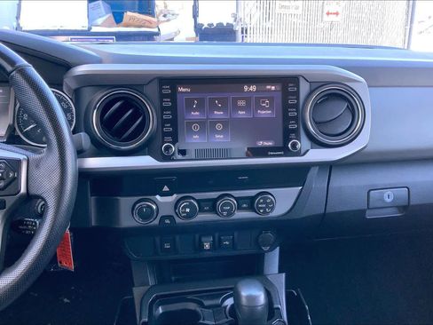 Used 2020 Toyota Tacoma SR5 image 7