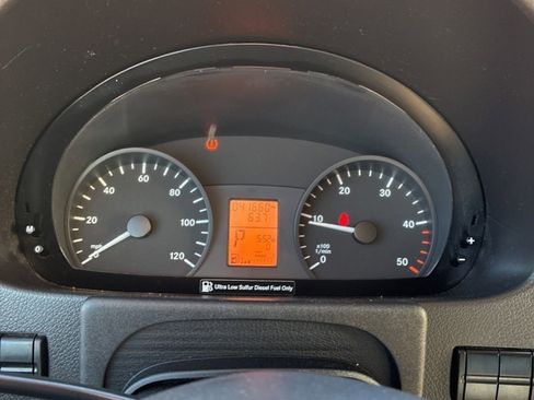 Used 2017 Mercedes-Benz Sprinter 2500 image 9