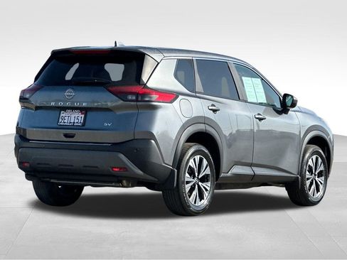 Used 2023 Nissan Rogue SV image 5