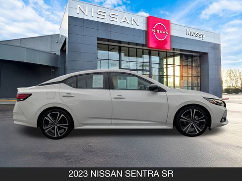 Used 2023 Nissan Sentra SR w/ SR Premium Package image 6