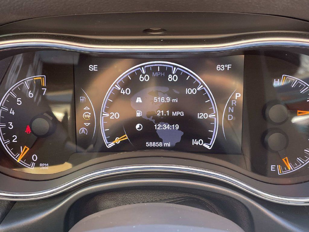 Used 2020 Jeep Grand Cherokee Limited AWD/4WD image 22