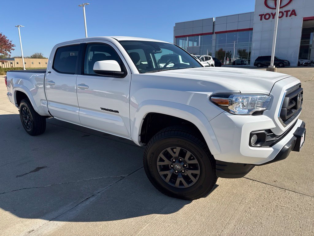 Certified 2022 Toyota Tacoma SR5 w/ Black Out Package (TMS) AWD/4WD image 2