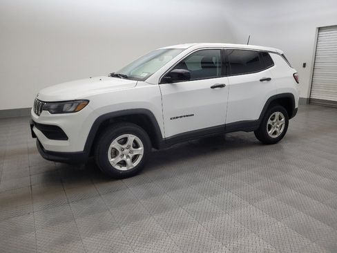 Used 2022 Jeep Compass Sport AWD/4WD image 2