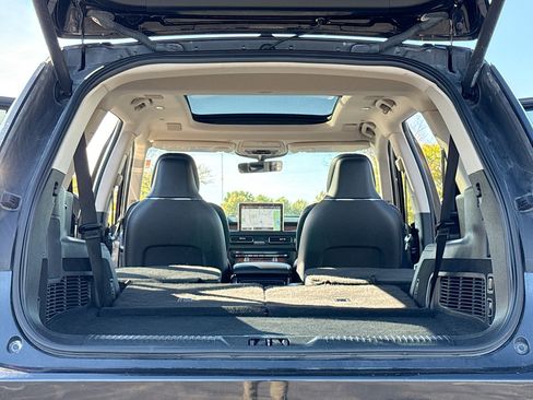 Used 2020 Lincoln Aviator Reserve w/ Equipment Group 202A image 7