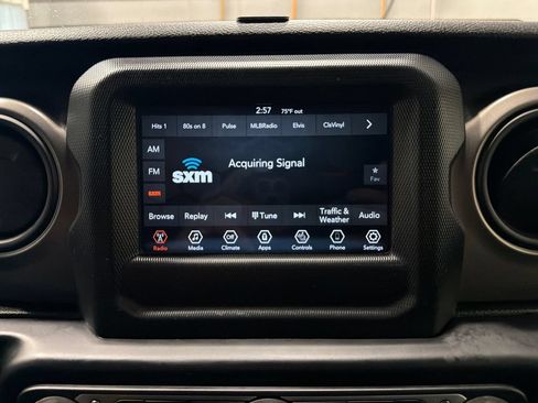 Used 2021 Jeep Gladiator Sport AWD/4WD image 7